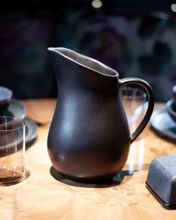 Cheap Sintra Krug Schwarz Kruge